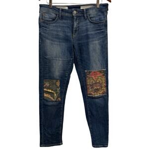 Pilcro Women’s Size 27 Slim Boyfriend Blue Jeans Embroidered Patch Anthropologie